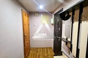 квартира за адресою Шкільна вул. (Героїв Сталінграда), 18