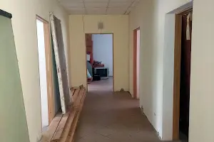 комерційна за адресою Енгельса, 1