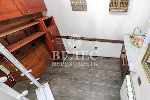 комерційна за адресою Межигірська вул., 24