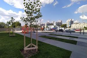 комерційна за адресою Кобзаря бульв., 3