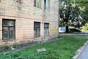 комерційна за адресою Рівне, Небесної Сотні вул. (Кіквідзе), 1
