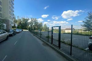 комерційна за адресою Лісова вул., 1-Б