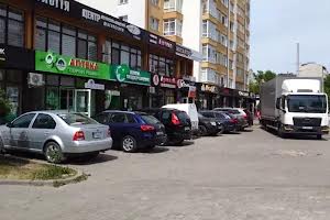 комерційна за адресою Пасічна вул., 2
