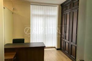 комерційна за адресою Київ, Інститутська вул., 18-А