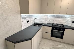 квартира за адресою Білогірська вул., 13