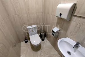 комерційна за адресою Спаська вул., 5