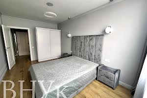 квартира за адресою Топольна вул., 4