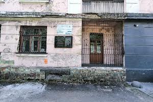 комерційна за адресою Конституції просп., 17