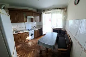 квартира за адресою Випасова вул., 9