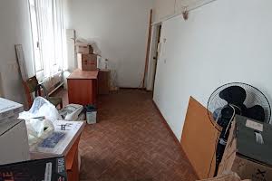 комерційна за адресою Батумська вул., 11