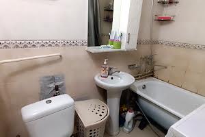 квартира за адресою Довженка вул., 44