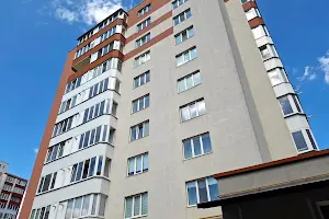 квартира за адресою Тролейбусна вул., 5