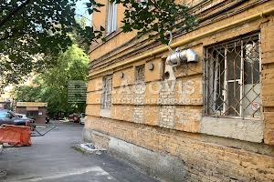 комерційна за адресою Пирогова вул., 2