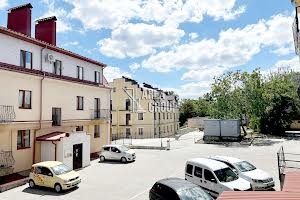 квартира за адресою Зарванська вул., 7