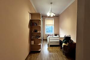 квартира за адресою Шептицьких вул., 27