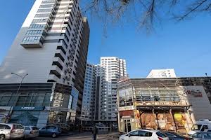 комерційна за адресою Патріарха Мстислава Скрипника вул., 40