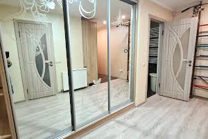 квартира за адресою Злуки просп., 7