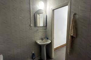 коммерческая по адресу Листопадная ул., 16