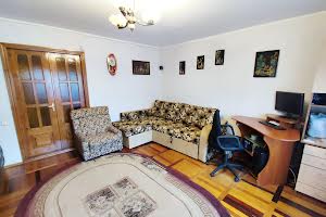 квартира за адресою Космонавтів просп., 42
