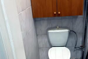 комерційна за адресою Липська вул., 15-Б