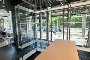 коммерческая по адресу Зубровская ул., 38