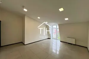 комерційна за адресою Спаська вул., 9