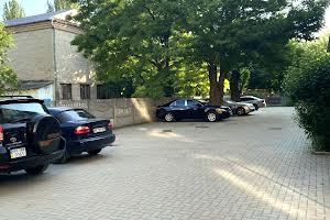 квартира за адресою Космонавтів вул., 66а