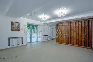 комерційна за адресою Лаврська вул. (Січневого Повстання), 4