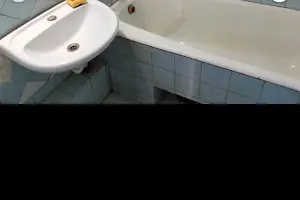 квартира за адресою Нескорених вул. (Героїв Праці), 4
