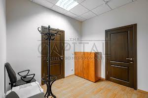 комерційна за адресою Оболонська вул., 21