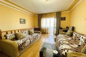 квартира за адресою Миколи Зерова вул., 11