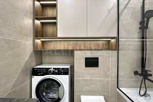 квартира за адресою Степана Бандери вул., 77-Б