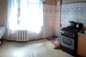квартира за адресою Українська вул., 8