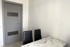 квартира за адресою Степана Бандери вул., 1е