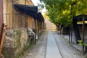 коммерческая по адресу Харьковская ул., 1