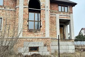 дом по адресу Лугова вулиця