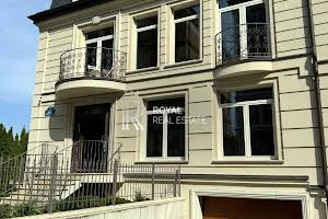 комерційна за адресою Новоселицька вул., 7