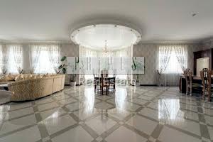 будинок за адресою заплавна, 1