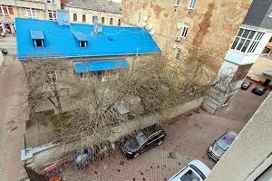 коммерческая по адресу Кардинала Любомира Гузара ул., 32