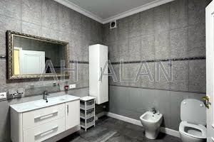 комерційна за адресою Кловський узвіз, 7a