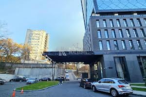 коммерческая по адресу Василия Стуса ул., 157