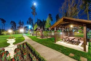 комерційна за адресою київська, 1
