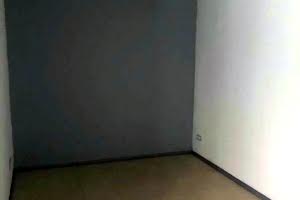 комерційна за адресою Українська вул., 83б