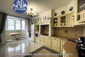 квартира за адресою Героїв Майдану вул. (Червоноармійська), 55