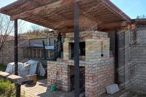 будинок за адресою с. Брунівка, центральна, 1