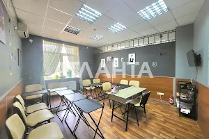 комерційна за адресою Левітана вул., 62