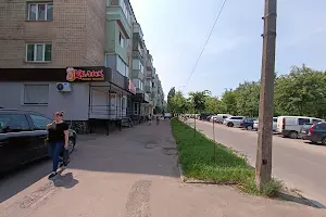 комерційна за адресою Рівне, вул. Набережна, 14