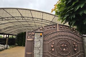 будинок за адресою Харківська вул., 4
