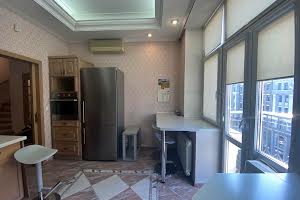 комерційна за адресою Володимирська вул., 37