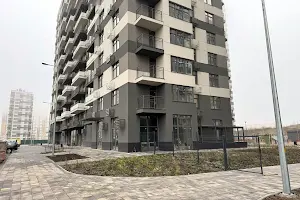комерційна за адресою Родини Крістерів вул., 14-Б